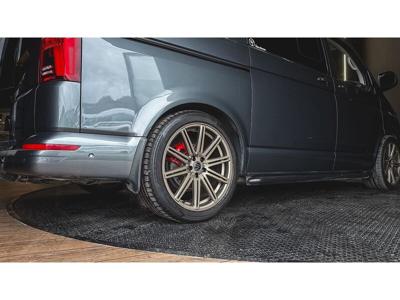 Volkswagen 2.0 BiTDI T32 Highline Panel Van 5dr Diesel DSG FWD SWB Euro 6 (s/s) (204 ps)