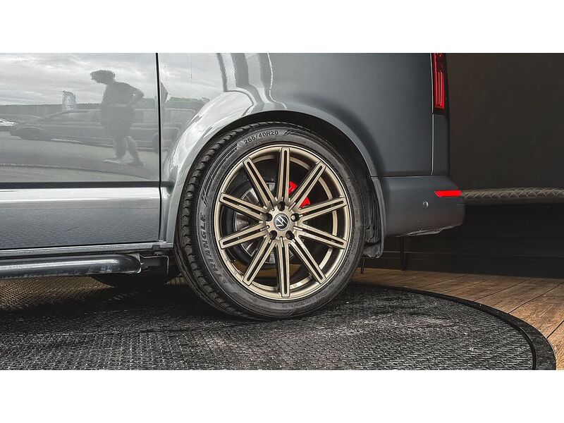 Volkswagen 2.0 BiTDI T32 Highline Panel Van 5dr Diesel DSG FWD SWB Euro 6 (s/s) (204 ps)
