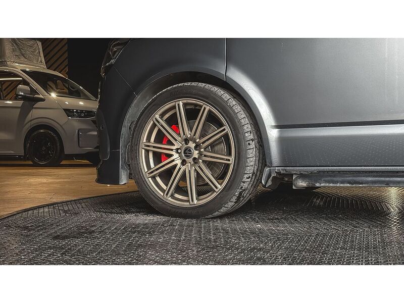 Volkswagen 2.0 BiTDI T32 Highline Panel Van 5dr Diesel DSG FWD SWB Euro 6 (s/s) (204 ps)