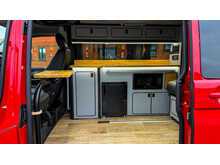 Volkswagen VW VOLKSWAGEN TRANSPORTER T6.1 2.0 BiTDI T32 HIGHLINE KOMBI 204 DSG 4Motion LWB