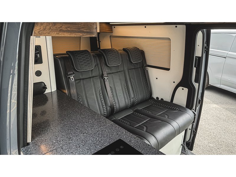 Volkswagen T30 Panel Van Highline LWB 150PS 2.0 TDI DSG