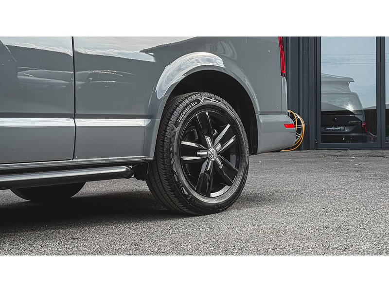 Volkswagen T30 Panel Van Highline LWB 150PS 2.0 TDI DSG