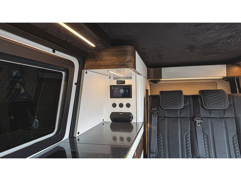 Volkswagen T30 Panel Van Highline LWB 150PS 2.0 TDI DSG