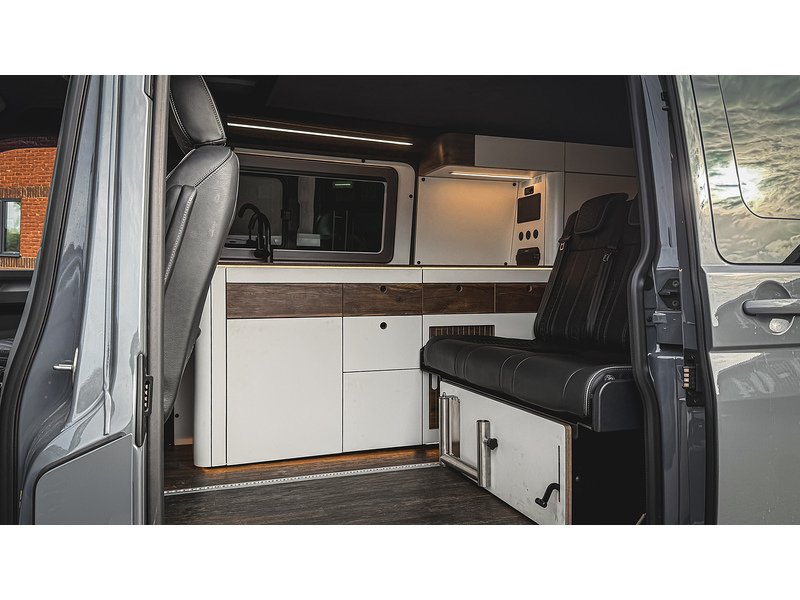 Volkswagen T30 Panel Van Highline LWB 150PS 2.0 TDI DSG