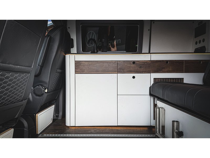 Volkswagen T30 Panel Van Highline LWB 150PS 2.0 TDI DSG