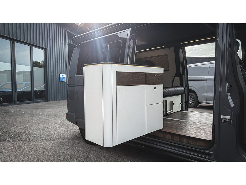 Volkswagen T30 Panel Van Highline LWB 150PS 2.0 TDI DSG