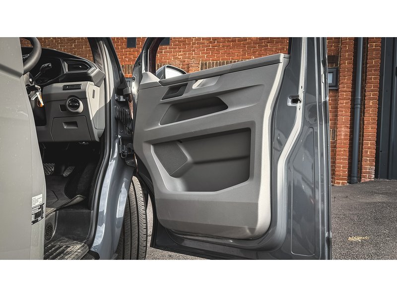 Volkswagen T30 Panel Van Highline LWB 150PS 2.0 TDI DSG