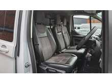 Ford 320 EcoBlue Limited Combi Van 2.0 Automatic Diesel