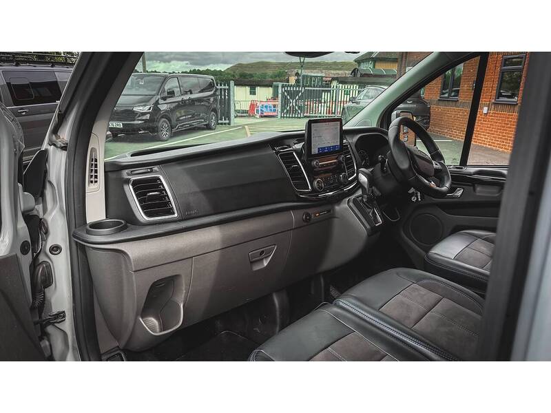 Ford 320 EcoBlue Limited Combi Van 2.0 Automatic Diesel