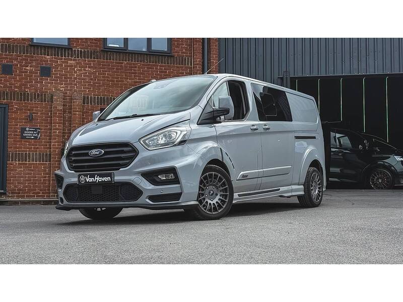 Ford 320 EcoBlue Limited Combi Van 2.0 Automatic Diesel