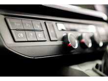 Volkswagen T32 Kombi Highline LWB 204PS 2.0 TDI DSG