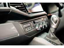 Volkswagen T32 Kombi Highline LWB 204PS 2.0 TDI DSG