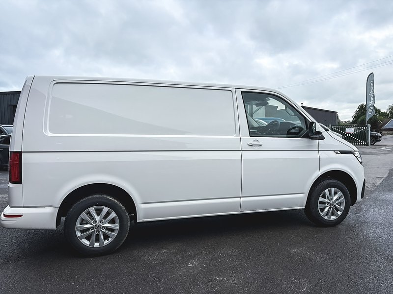 Volkswagen 2.0 TDI T30 Highline Panel Van 5dr Diesel DSG FWD SWB Euro 6 (s/s) (150 ps)