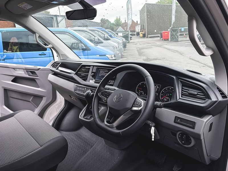 Volkswagen 2.0 BiTDI T32 Highline Panel Van 5dr Diesel DSG FWD SWB Euro 6 (s/s) (199 ps)