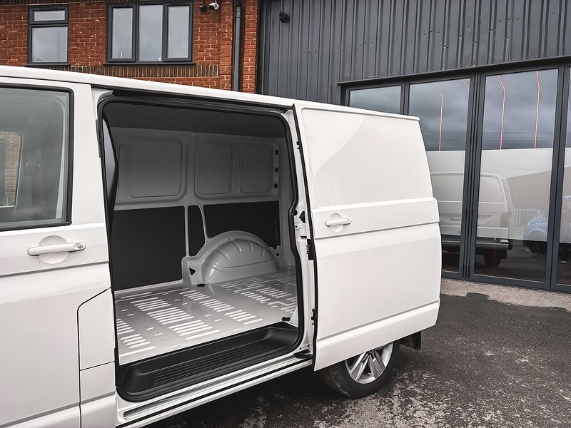 Volkswagen 2.0 BiTDI T32 Highline Panel Van 5dr Diesel DSG FWD SWB Euro 6 (s/s) (199 ps)