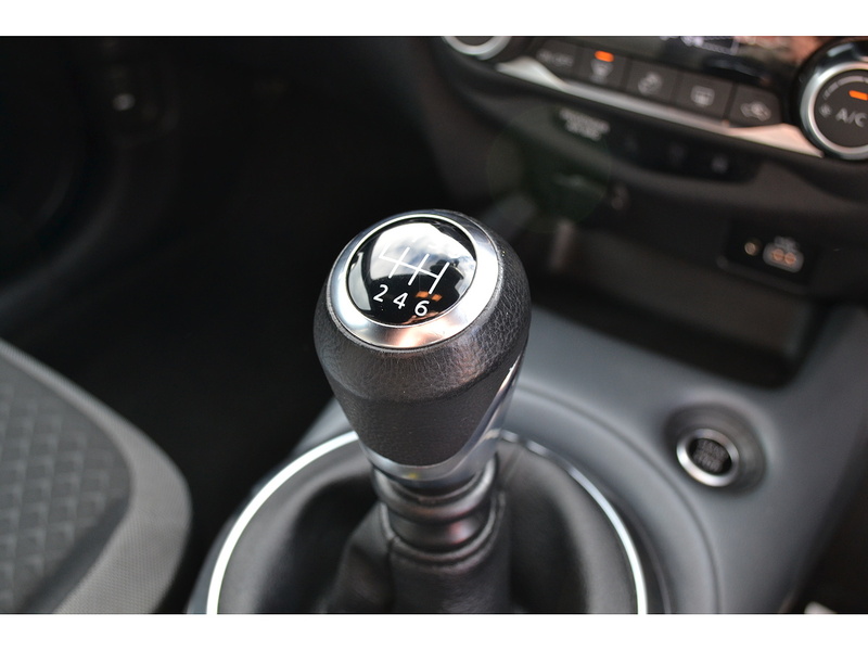Nissan 1.0 DIG-T N-Connecta SUV 5dr Petrol Manual Euro 6 (s/s) (114 ps)