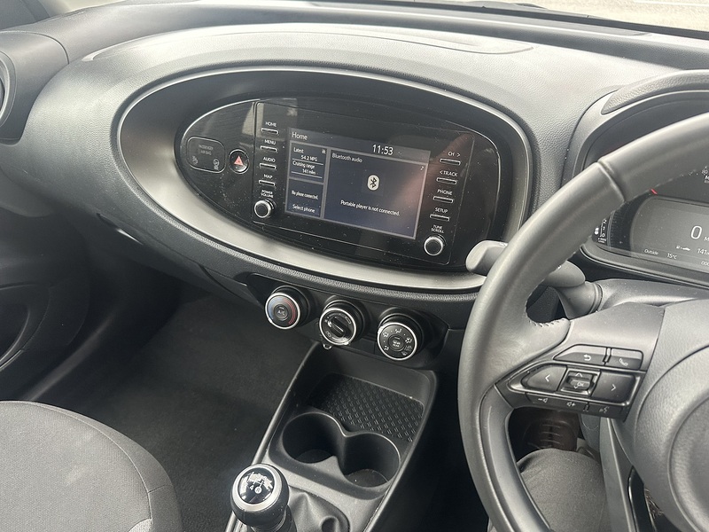 Toyota 1.0 VVT-i Pure Hatchback 5dr Petrol Manual Euro 6 (s/s) (72 ps)