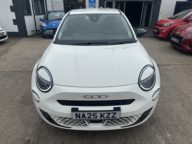 Fiat 1.2 MHEV SUV 5dr Petrol Hybrid e-DCT Euro 6 (s/s) (100 ps)