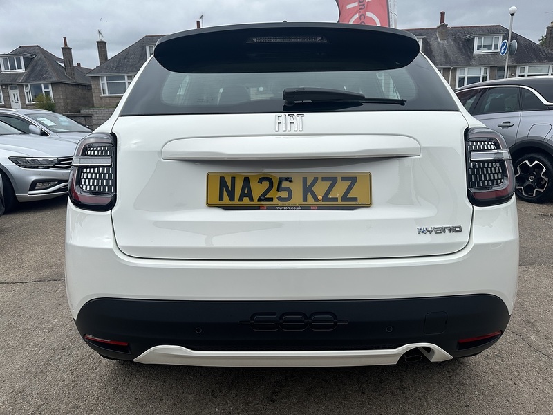 Fiat 1.2 MHEV SUV 5dr Petrol Hybrid e-DCT Euro 6 (s/s) (100 ps)