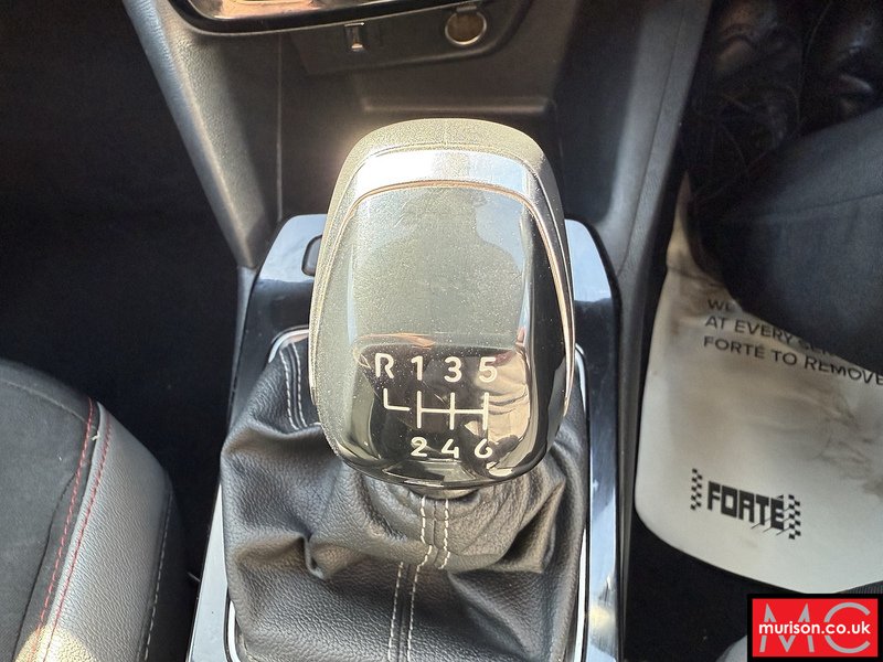 Vauxhall 1.5 Turbo D ecoTEC SRi Premium SUV 5dr Diesel Manual Euro 6 (s/s) (110 ps)