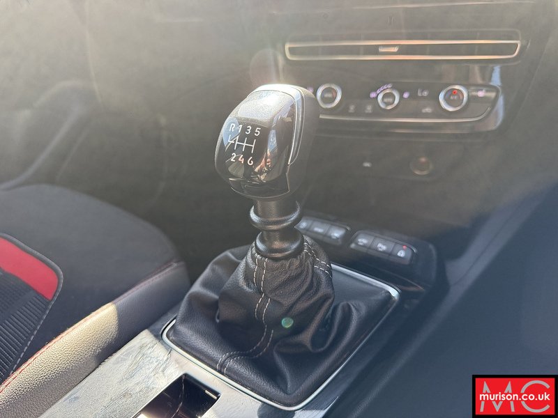 Vauxhall 1.5 Turbo D ecoTEC SRi Premium SUV 5dr Diesel Manual Euro 6 (s/s) (110 ps)