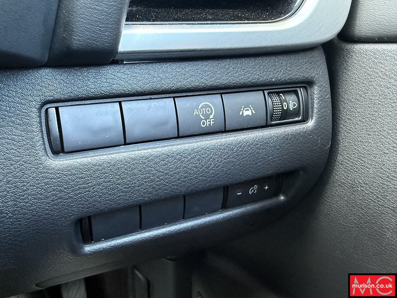 Nissan 1.3 DIG-T MHEV N-Connecta SUV 5dr Petrol Hybrid Manual Euro 6 (s/s) (140 ps)