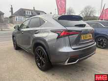 Lexus NX 300h Sport 