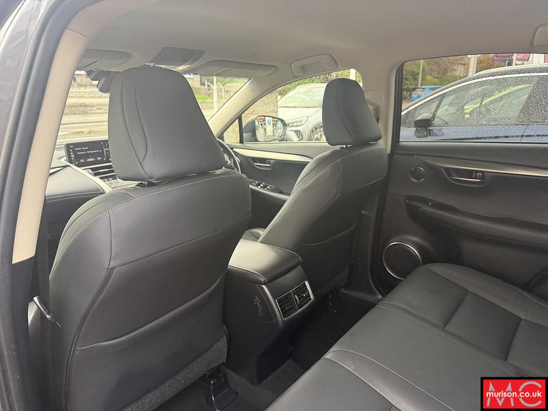 Lexus 2.5 300h Sport SUV 5dr Petrol Hybrid E-CVT 4WD Euro 6 (s/s) (197 ps)