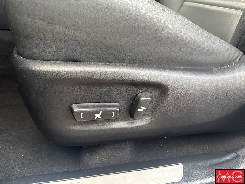 Lexus 2.5 300h Sport SUV 5dr Petrol Hybrid E-CVT 4WD Euro 6 (s/s) (197 ps)