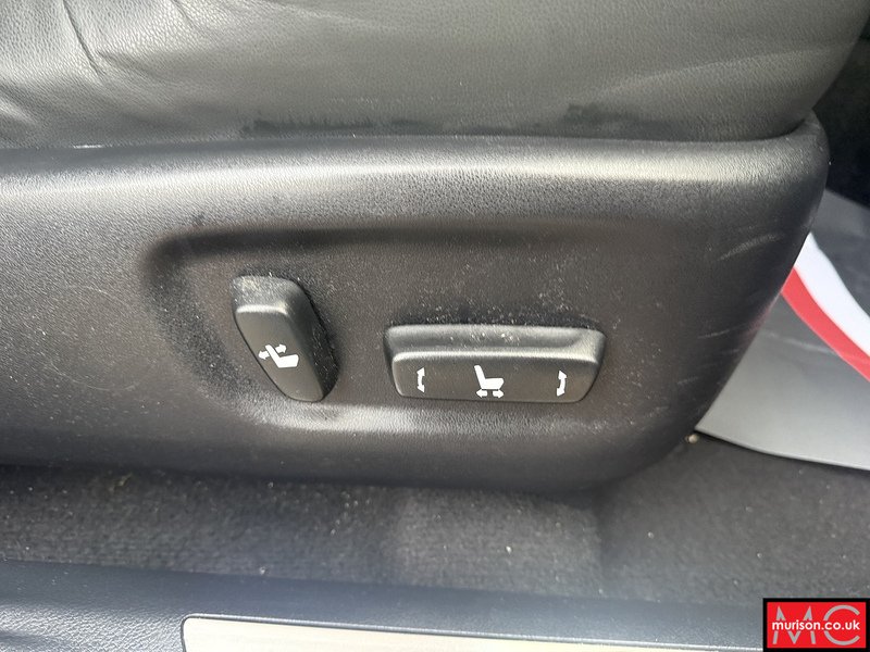 Lexus 2.5 300h Sport SUV 5dr Petrol Hybrid E-CVT 4WD Euro 6 (s/s) (197 ps)