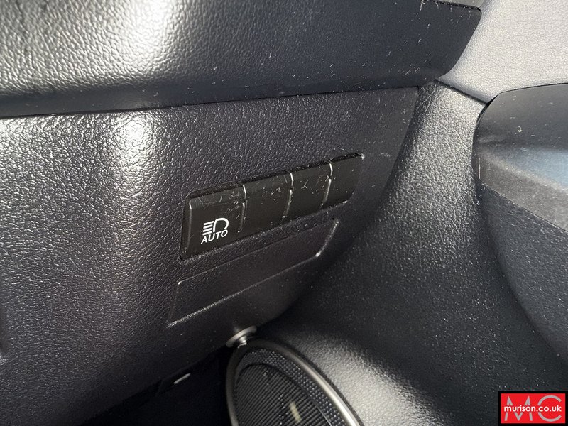 Lexus 2.5 300h Sport SUV 5dr Petrol Hybrid E-CVT 4WD Euro 6 (s/s) (197 ps)