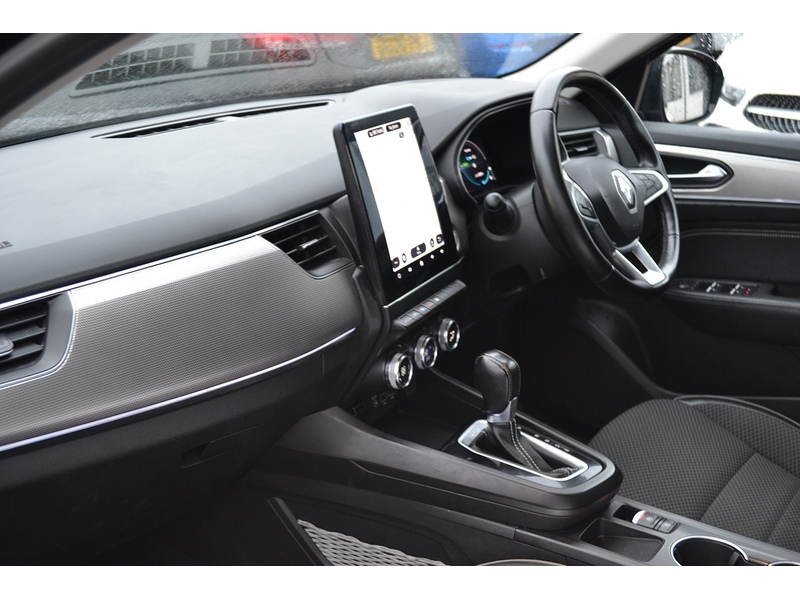 Renault 1.6 E-TECH S Edition SUV 5dr Petrol Hybrid Auto 2WD Euro 6 (s/s) (145 bhp)