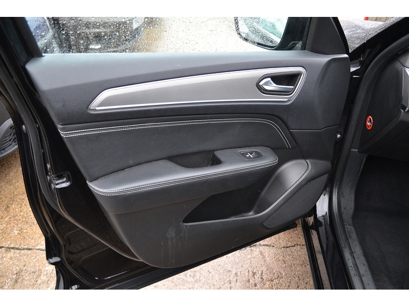 Renault 1.6 E-TECH S Edition SUV 5dr Petrol Hybrid Auto 2WD Euro 6 (s/s) (145 bhp)