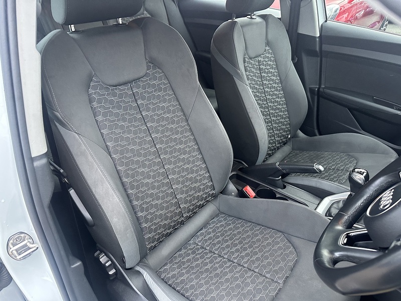 Audi 1.0 TFSI 30 Sport Sportback 5dr Petrol Manual Euro 6 (s/s) (110 ps)