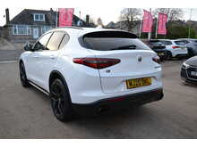 Alfa Romeo Stelvio T Nero Edizione 