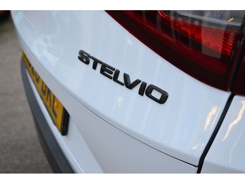 Alfa Romeo 2.0T Nero Edizione SUV 5dr Petrol Auto Q4 AWD Euro 6 (s/s) (200 ps)