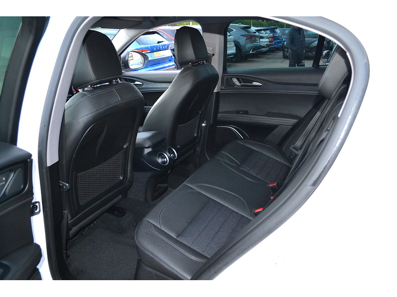 Alfa Romeo 2.0T Nero Edizione SUV 5dr Petrol Auto Q4 AWD Euro 6 (s/s) (200 ps)