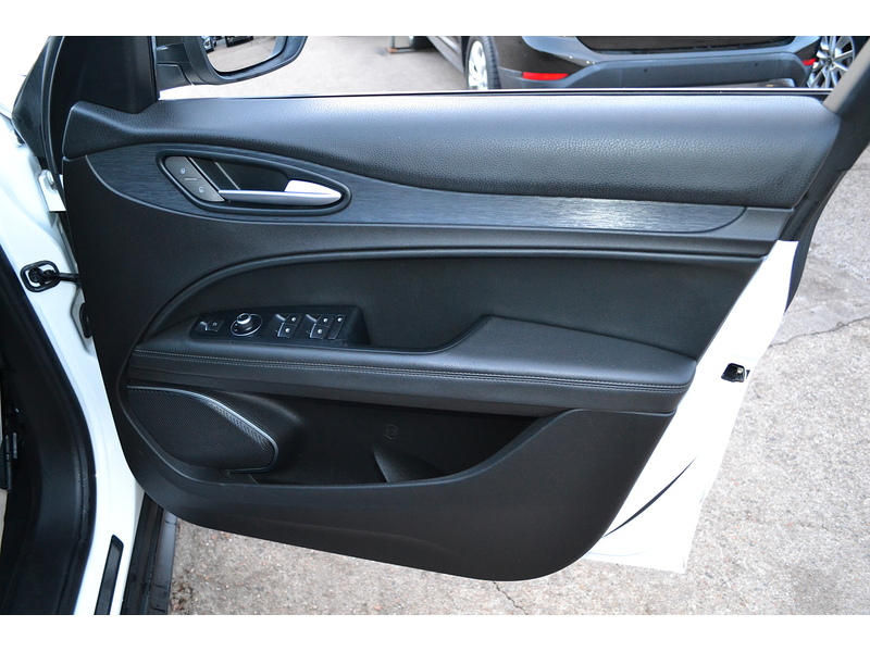 Alfa Romeo 2.0T Nero Edizione SUV 5dr Petrol Auto Q4 AWD Euro 6 (s/s) (200 ps)