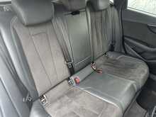 Audi A4 Avant TFSI Black Edition 