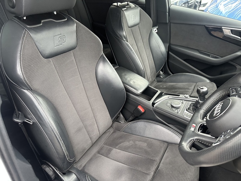 Audi 2.0 TFSI 35 Black Edition Estate 5dr Petrol Manual Euro 6 (s/s) (150 ps)