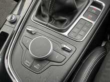 Audi A4 Avant TFSI Black Edition 