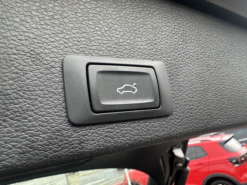 Audi 1.0 TFSI 30 S line SUV 5dr Petrol Manual Euro 6 (s/s) (110 ps)