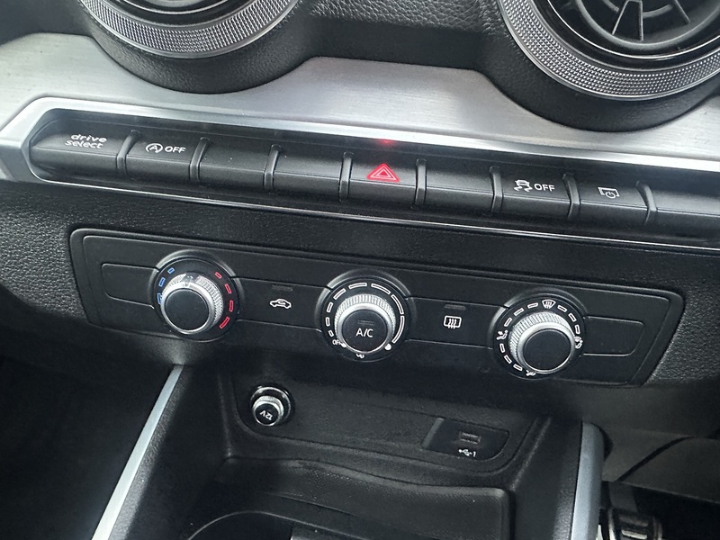 Audi 1.0 TFSI 30 S line SUV 5dr Petrol Manual Euro 6 (s/s) (110 ps)