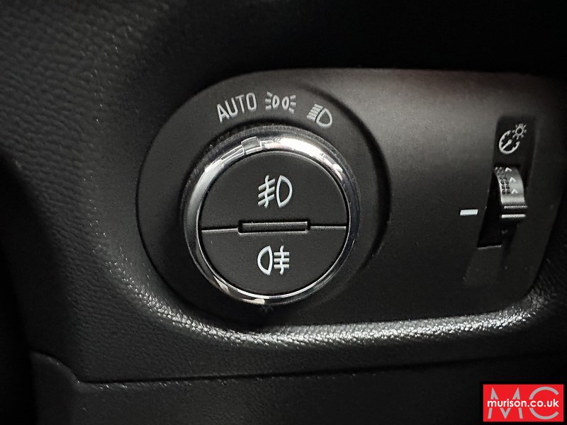 Vauxhall 1.2 Turbo Ultimate SUV 5dr Petrol Manual Euro 6 (s/s) (136 ps)