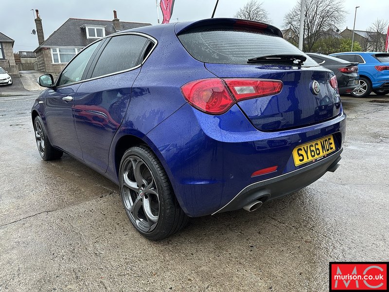 Alfa Romeo Giulietta Jtdm-2 Super Hatchback 2.0 Manual Diesel