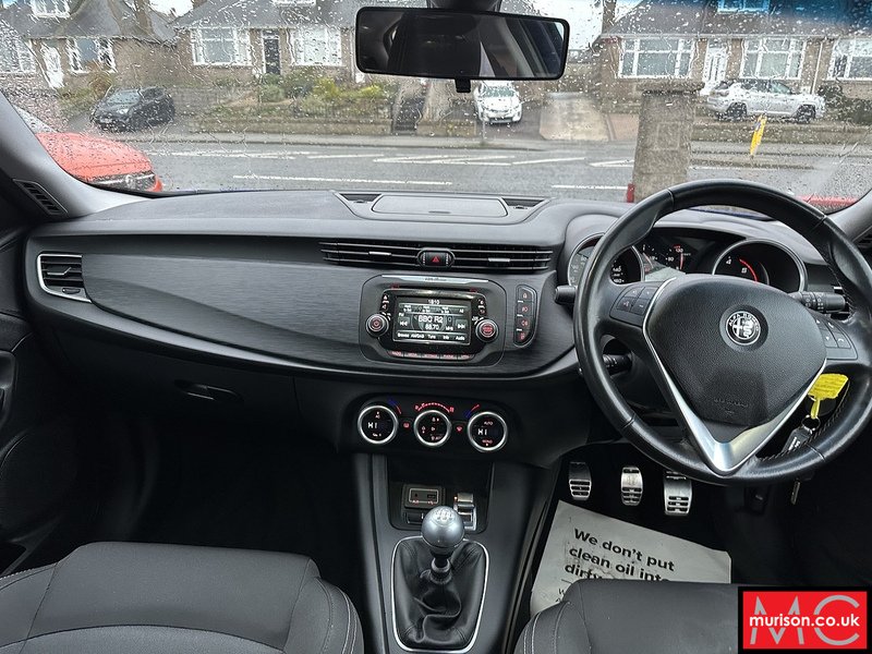 Alfa Romeo Giulietta Jtdm-2 Super Hatchback 2.0 Manual Diesel