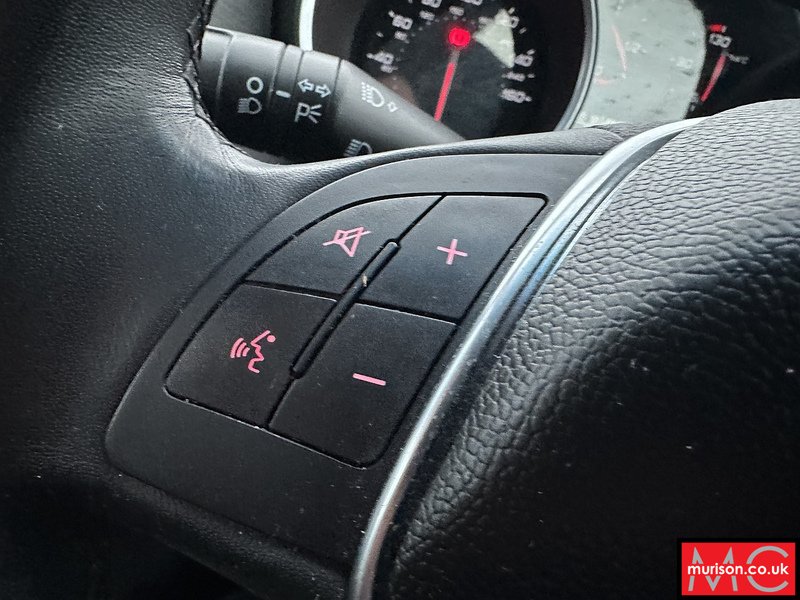 Alfa Romeo Giulietta Jtdm-2 Super Hatchback 2.0 Manual Diesel