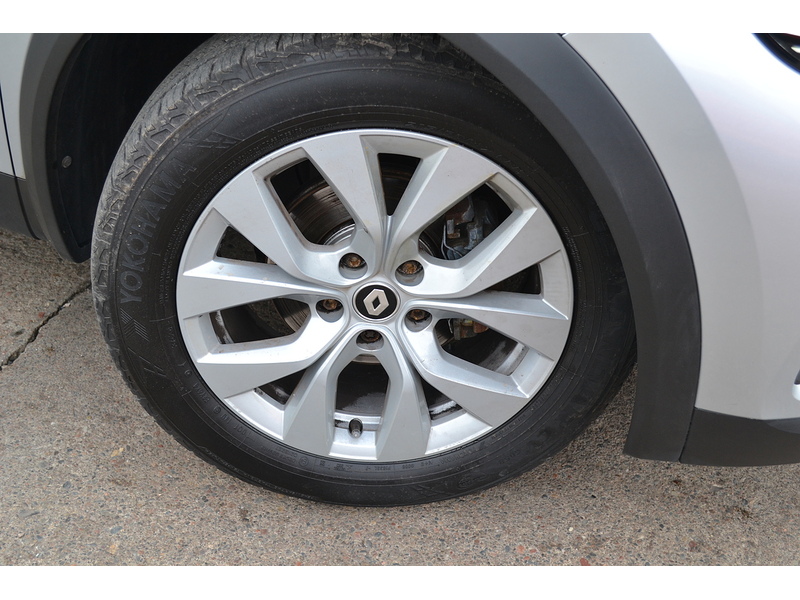 Renault 1.0 TCe Iconic SUV 5dr Petrol Manual Euro 6 (s/s) (90 ps)