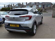 Renault Captur TCe Iconic 