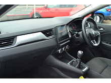 Renault Captur TCe Iconic 